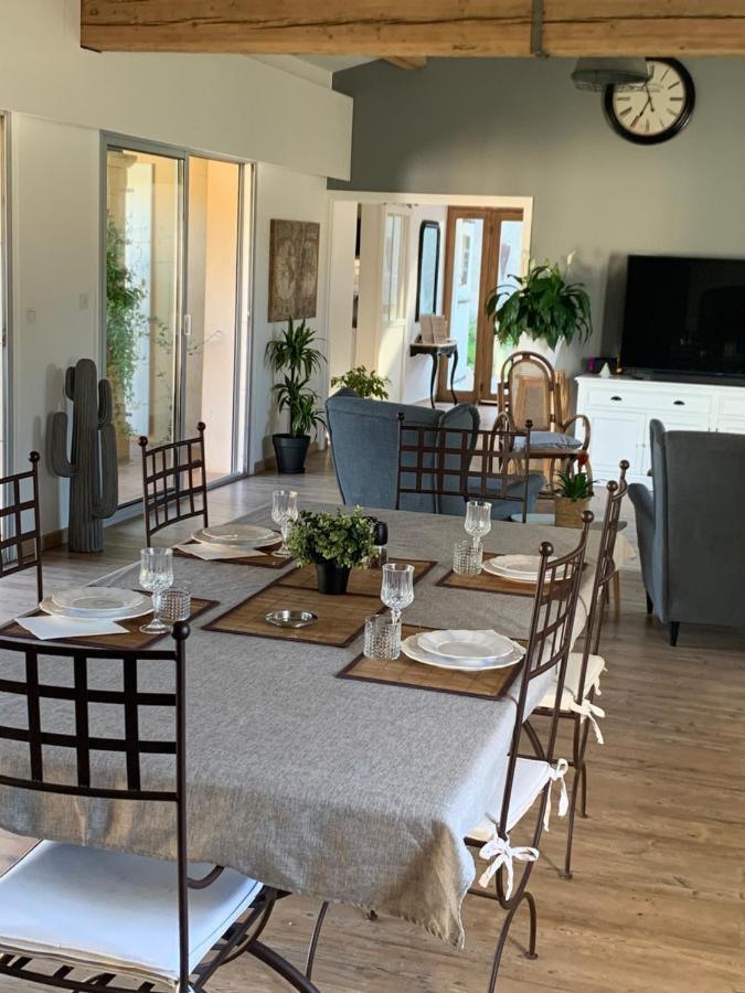 Le Patio, Chambres D Hotes Pour Adultes En Camargue, Possibilite De Naturisme A La Piscine, 아메거스 외부 사진